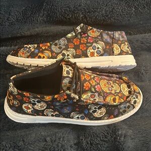 Vibrant Skull Pattern Women's Sneakers